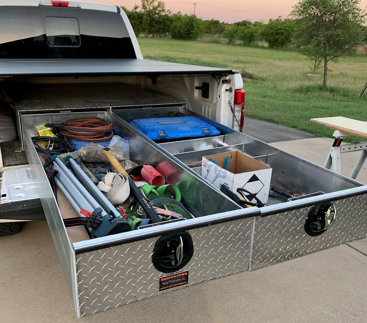 how heavy is a truck tool box?